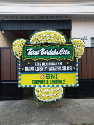 Papan Bunga Duka di Cikalong
