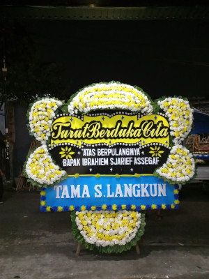 Papan Bunga Duka di Cikalong